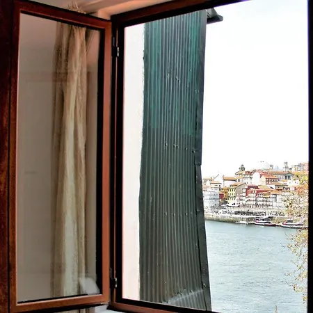 Διαμέρισμα Amazing River Views - 2 Ensuit Bedrooms, Free Parking