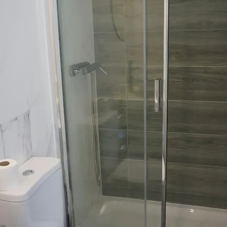 Apartment Amazing River Views - 2 Ensuit Bedrooms, Free Parking